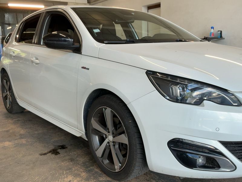 Peugeot 308 1.6 Blue-HDi GT Line — zdjęcie 8
