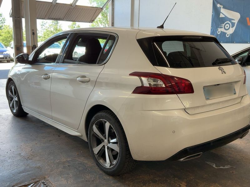 Peugeot 308 1.6 Blue-HDi GT Line — zdjęcie 3