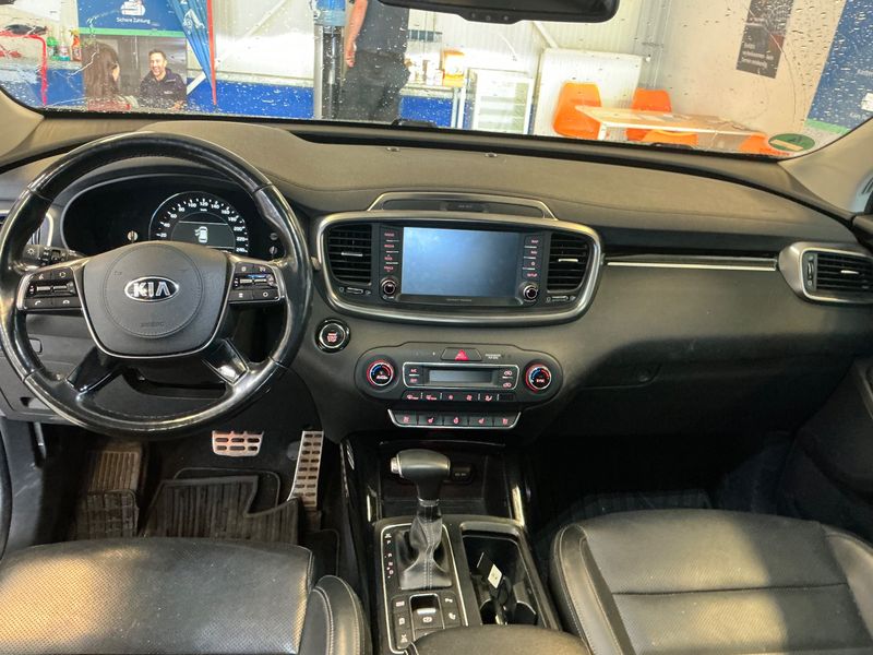 Kia Sorento 2.2 CRDi Platinum Edition 4WD — zdjęcie 12