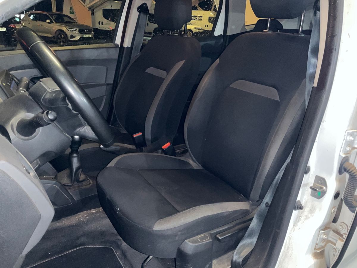 Dacia Duster 2019 — photo 27
