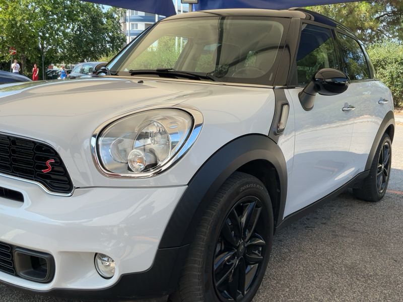 MINI Countryman Cooper S — zdjęcie 2
