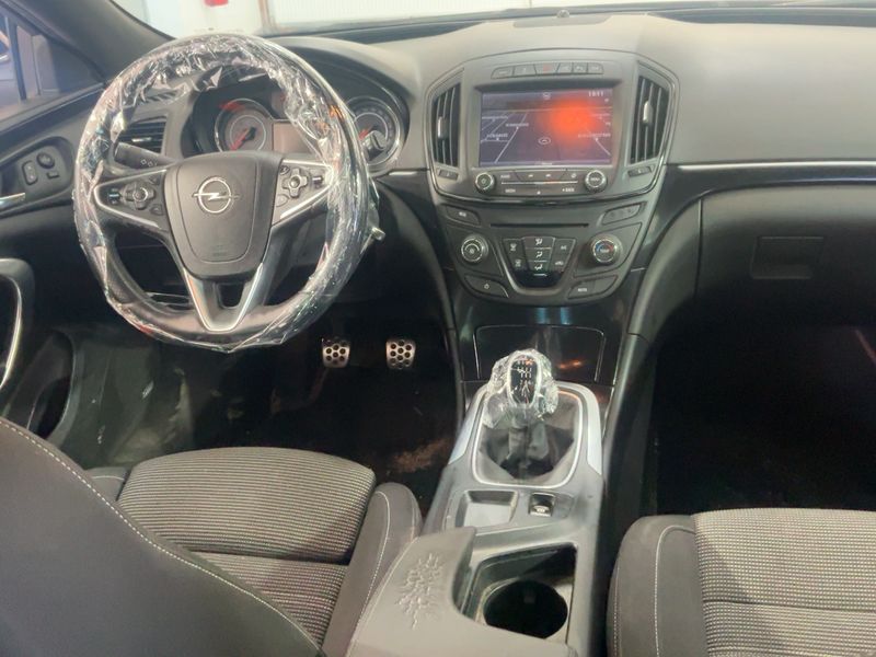 Opel Insignia Sports Tourer 2.0 CDTI Sport 2016 – снимка 18