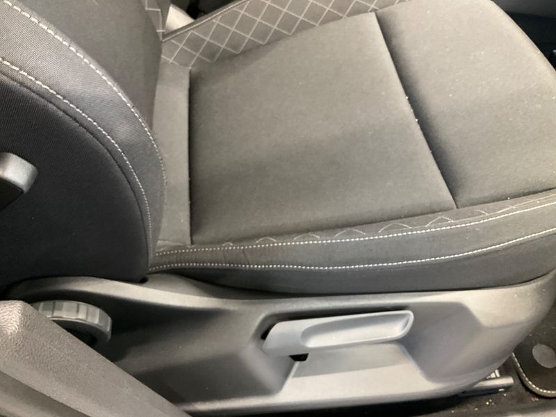 Skoda Karoq 1.6 TDI Ambition 2019 – снимка 28