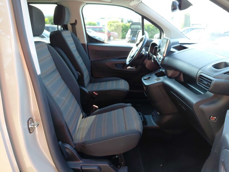 Opel Combo Life 1.2 Turbo INNOVATION — zdjęcie 10