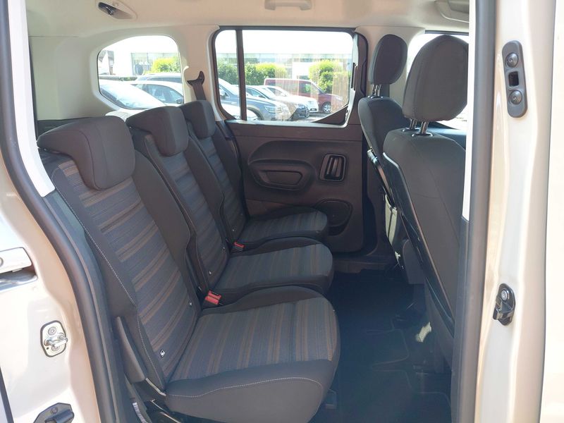 Opel Combo Life 1.2 Turbo INNOVATION — zdjęcie 14