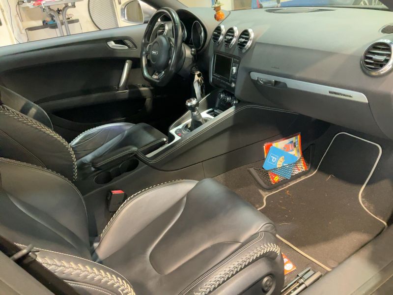 Audi TTS 2.0 TFSI quattro Coupe — zdjęcie 11