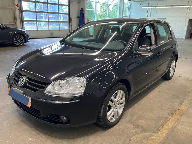 Volkswagen Golf V 1.4 Tour — zdjęcie 1