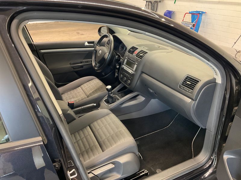 Volkswagen Golf V 1.4 Tour — zdjęcie 3