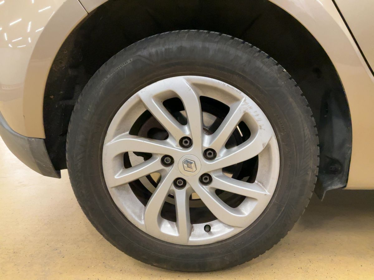 Renault Scenic 2013 — photo 10
