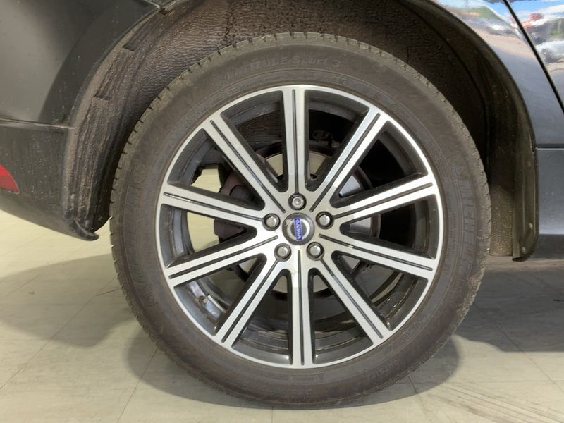 Volvo XC60 2.0 D4 Xenium 2014 – снимка 9