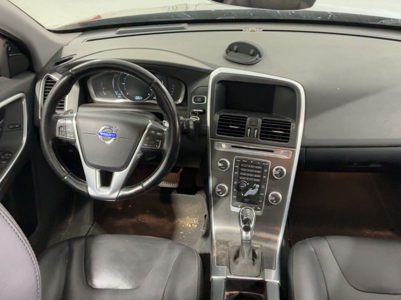 Volvo XC60 2.0 D4 Xenium 2014 – снимка 17