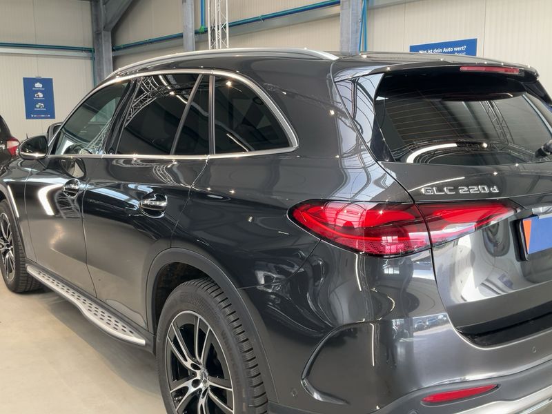 Mercedes-Benz GLC-Klasse GLC 220 d Mild-Hybrid 4Matic AMG Line 2023 – снимка 6