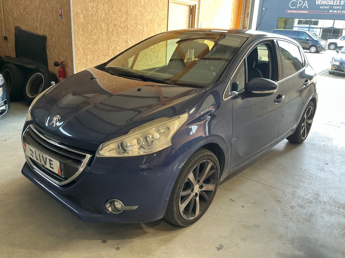 Peugeot 208 2012