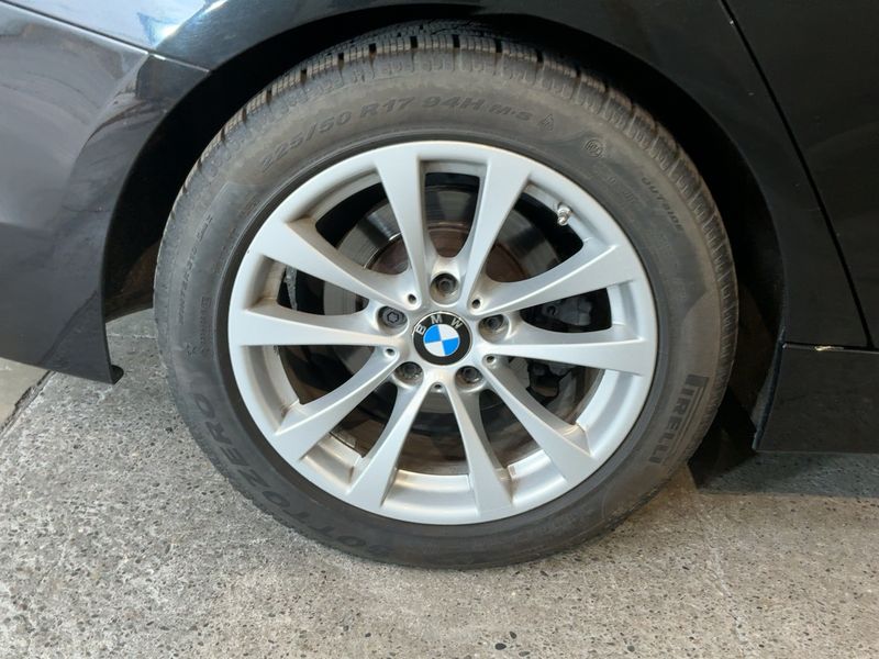 BMW 3er 320d xDrive Advantage 2018 – снимка 9