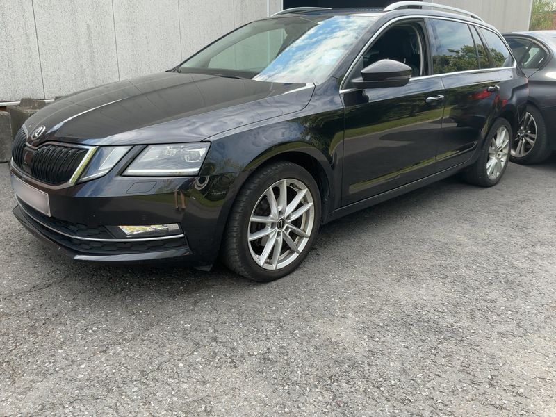 Skoda Octavia 1.6 TDI Style — zdjęcie 2