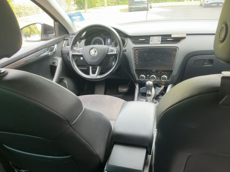 Skoda Octavia 1.6 TDI Style — zdjęcie 12