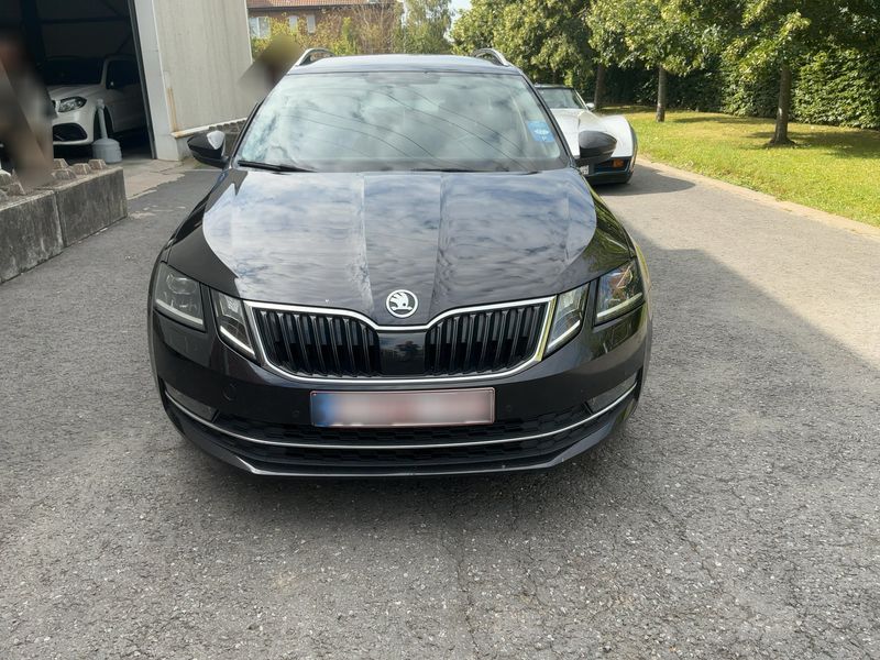 Skoda Octavia 1.6 TDI Style — zdjęcie 9