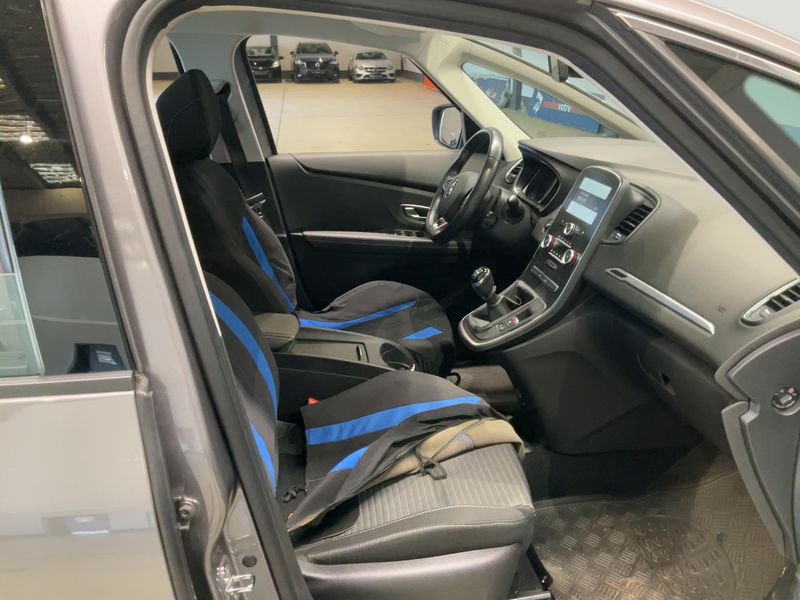 Renault Scenic 1.2 TCe Energy Experience — zdjęcie 11