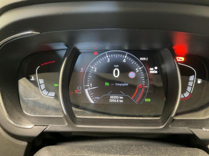 Renault Scenic 1.2 TCe Energy Experience — zdjęcie 13