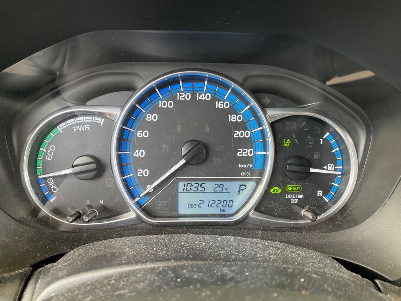 Toyota Yaris 1.5 Hybrid Active 2016 – снимка 18