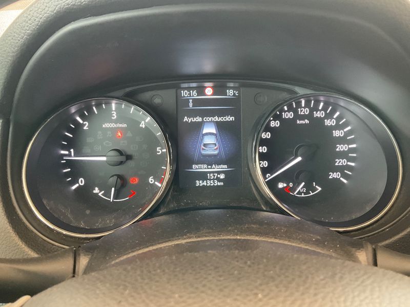 Nissan Qashqai 1.6 dCi N-Connecta — zdjęcie 13