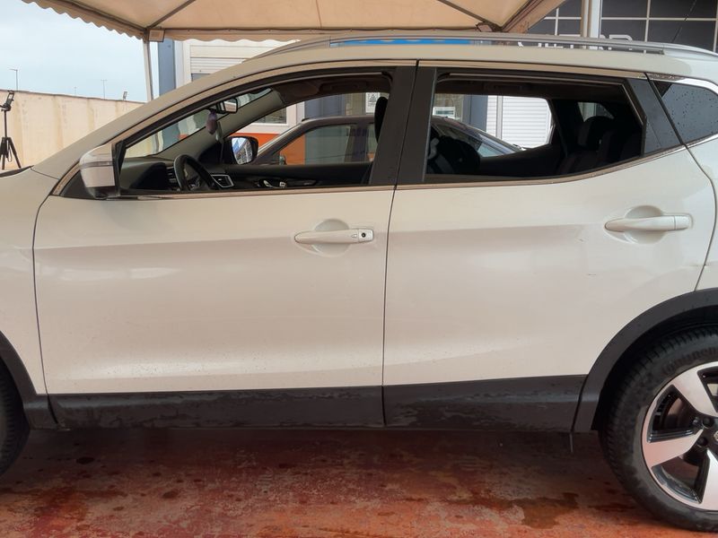 Nissan Qashqai 1.6 dCi N-Connecta — zdjęcie 4