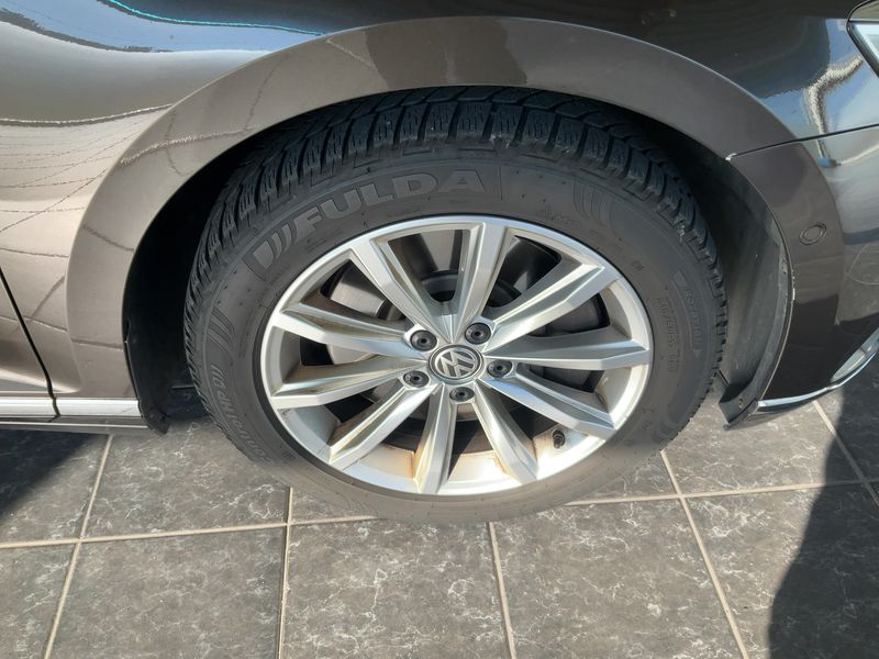 Volkswagen Passat 2.0 TDI Highline 4Motion BlueMotion Tech 2015 – снимка 11