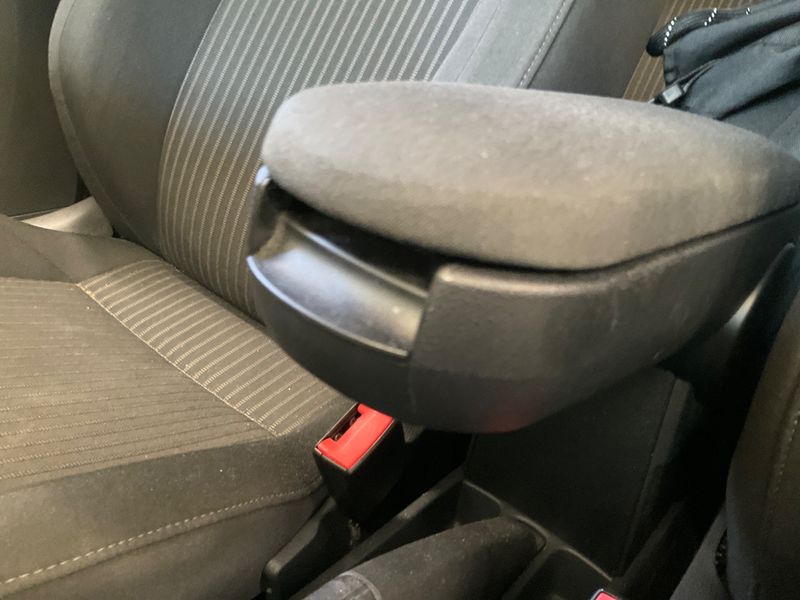 Volkswagen Polo 1.6 TDI Sport by R-Line 2014 – снимка 27