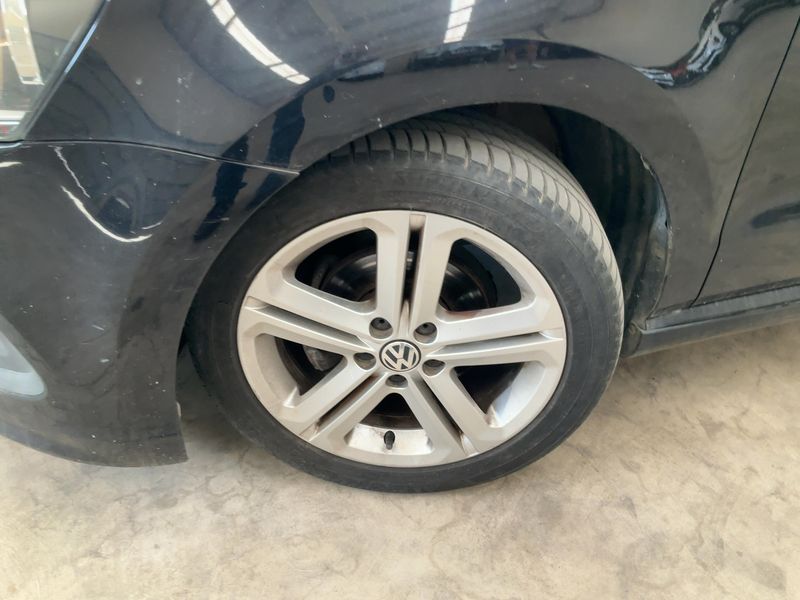 Volkswagen Polo 1.6 TDI Sport by R-Line 2014 – снимка 3