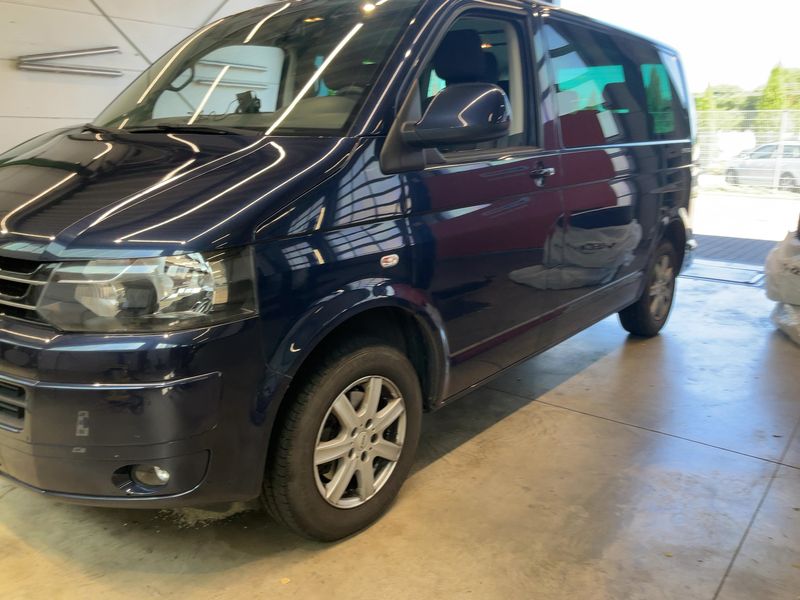Volkswagen T5 Multivan 2.0 TDI Special — zdjęcie 2