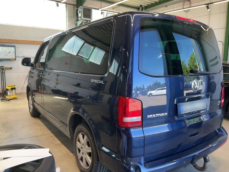 Volkswagen T5 Multivan 2.0 TDI Special — zdjęcie 3