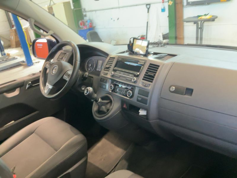 Volkswagen T5 Multivan 2.0 TDI Special — zdjęcie 12