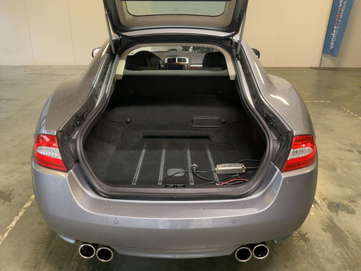 Jaguar XK 2010 — photo 16