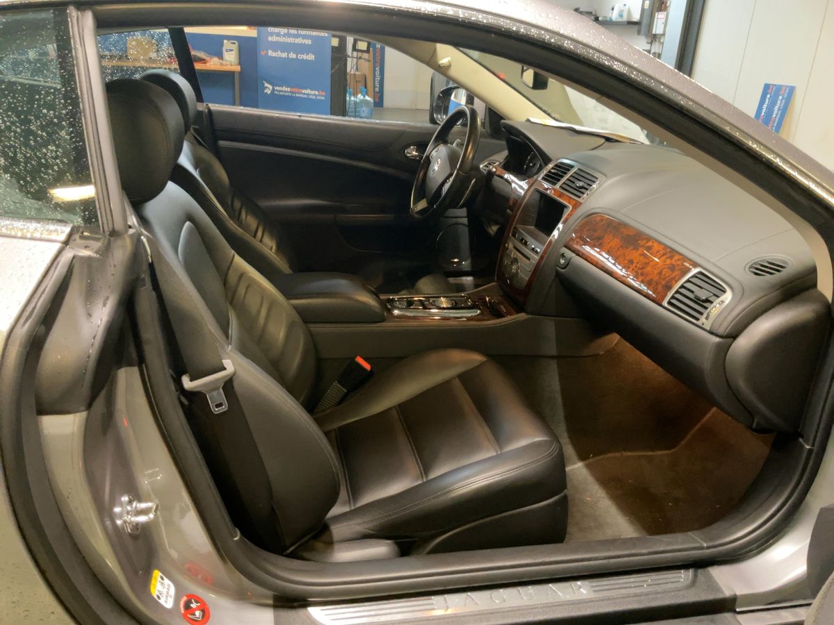 Jaguar XK 2010 — photo 17