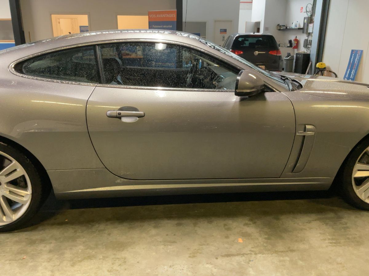 Jaguar XK 2010 — photo 11