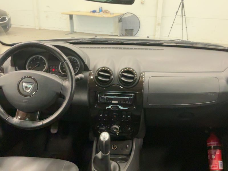 Dacia Duster 1.6 Prestige 4x2 — zdjęcie 12