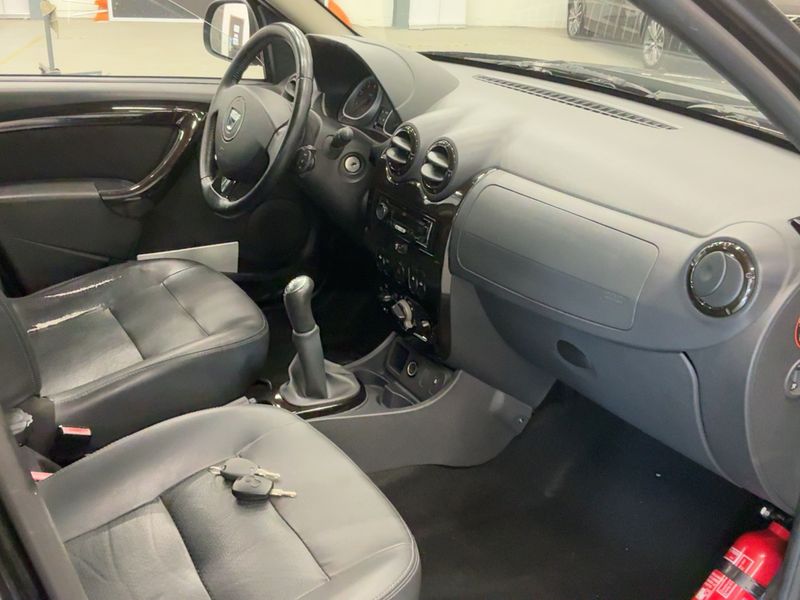 Dacia Duster 1.6 Prestige 4x2 — zdjęcie 11