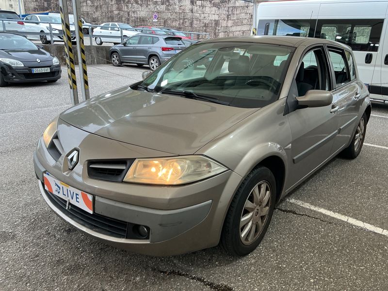 Renault Megane 1.5 dCi Dynamique Confort — zdjęcie 1