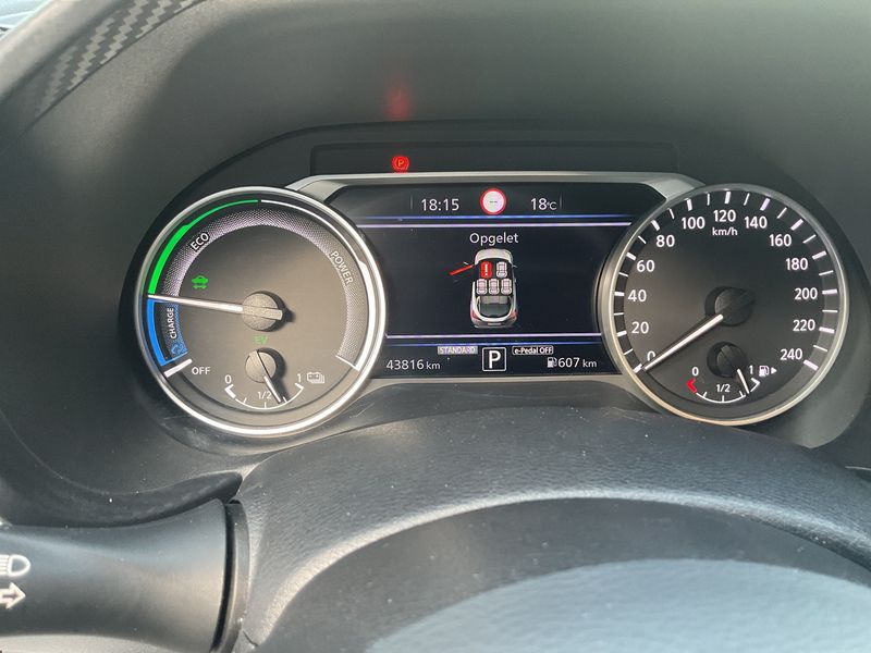 Nissan Juke 1.6 Hybrid N-Design — zdjęcie 13