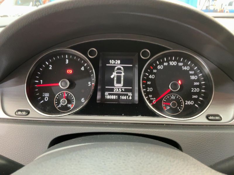Volkswagen Passat 2.0 TDI Advance BlueMotion Tech — zdjęcie 13