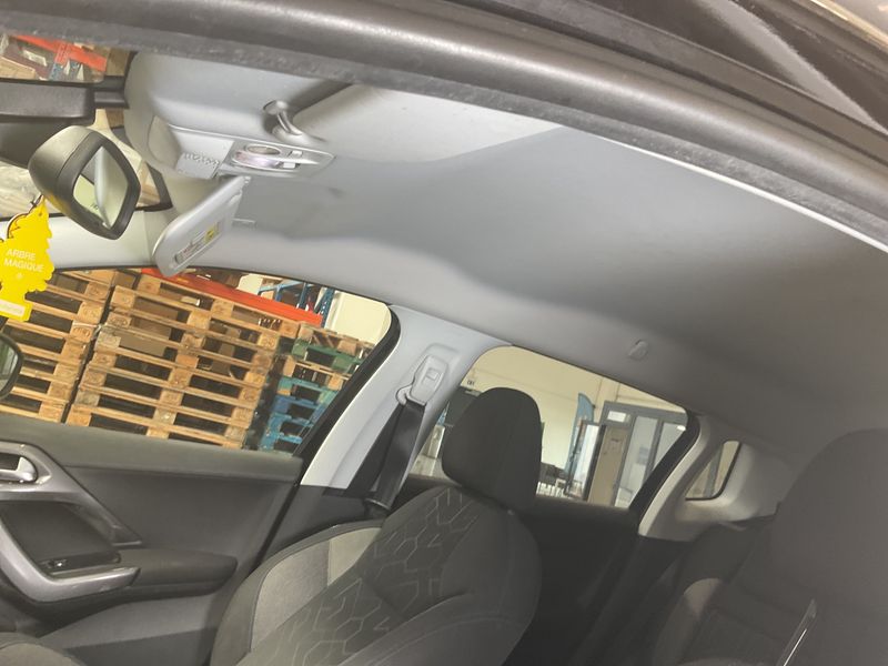 Peugeot 2008 1.2 e-VTi Style 2018 – снимка 33