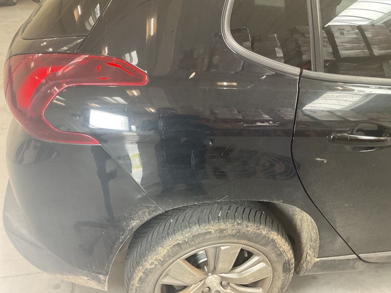 Peugeot 2008 1.2 e-VTi Style 2018 – снимка 22
