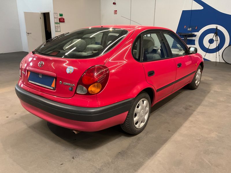 Toyota Corolla 1.4 Liftback — zdjęcie 2