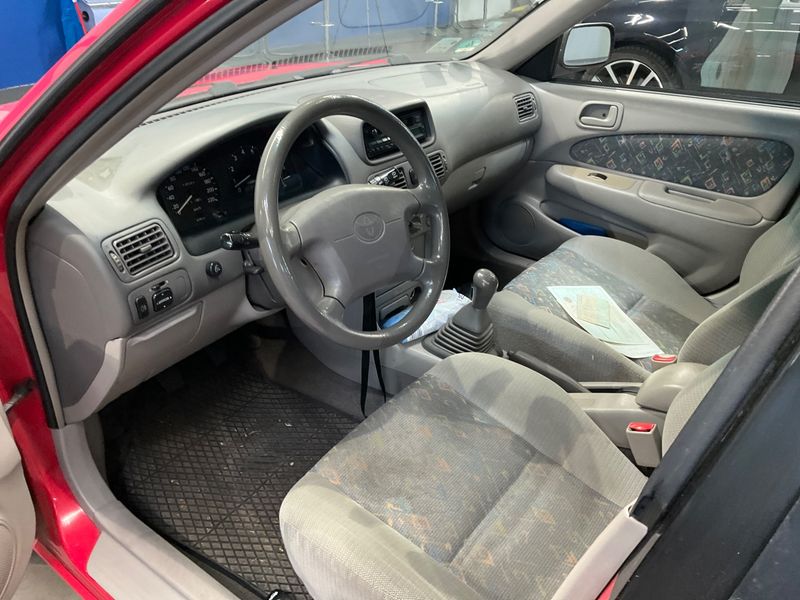 Toyota Corolla 1.4 Liftback — zdjęcie 3