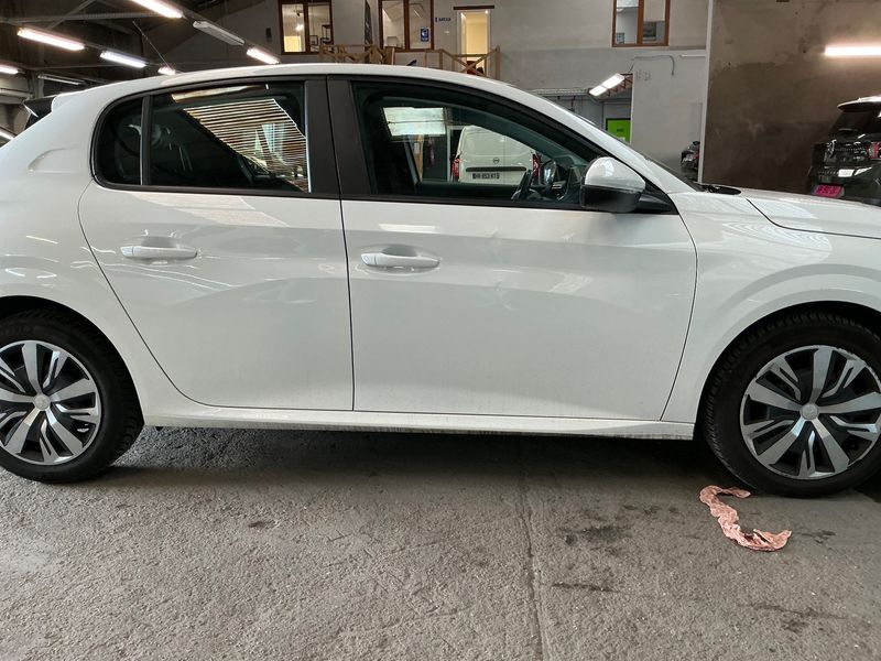 Peugeot 208 1.2 PureTech Active Business — zdjęcie 7