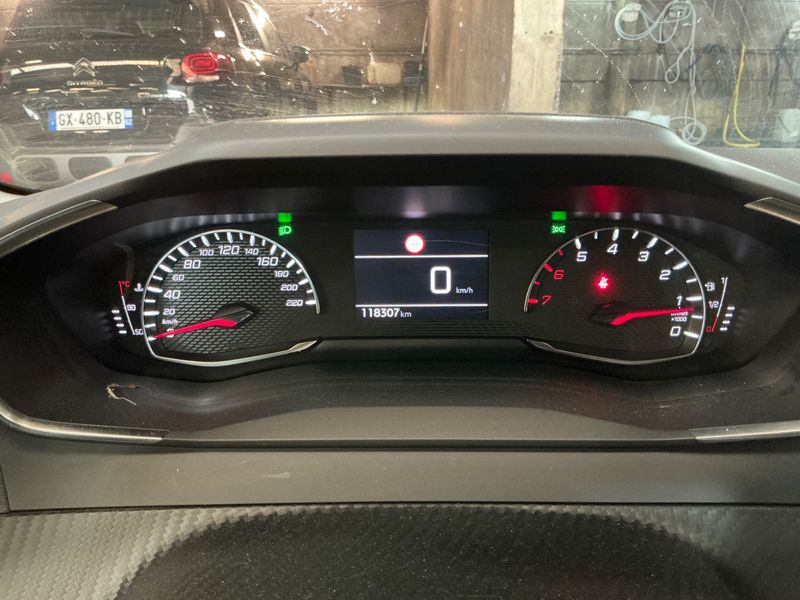 Peugeot 208 1.2 PureTech Active Business — zdjęcie 13