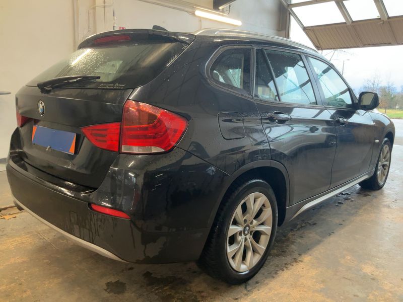 BMW X1 xDrive 18d Premiere 2011 – снимка 8