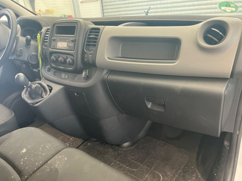 Renault Trafic 1.6 dCi Energy L1H1 2,9t Komfort 2019 – снимка 29