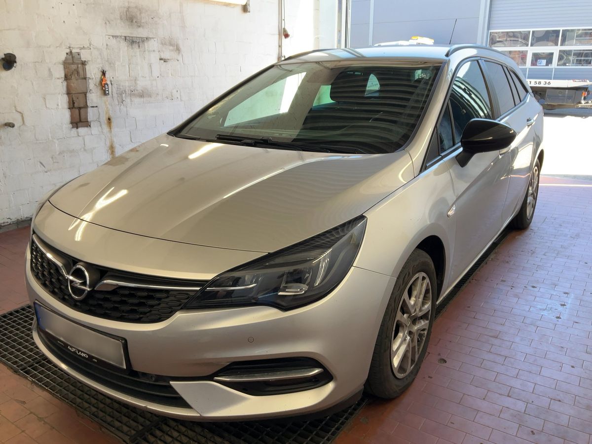 Opel Astra 2022
