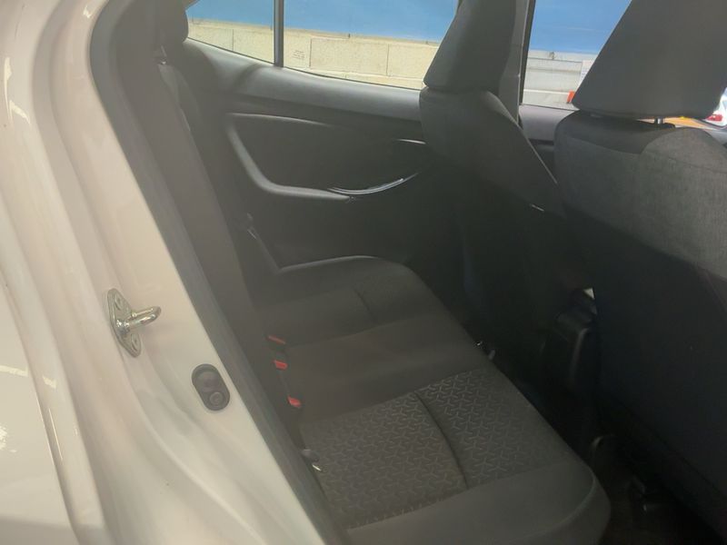 Toyota Yaris Cross 1.5 Hybrid AWD-i Dynamic Business — zdjęcie 14